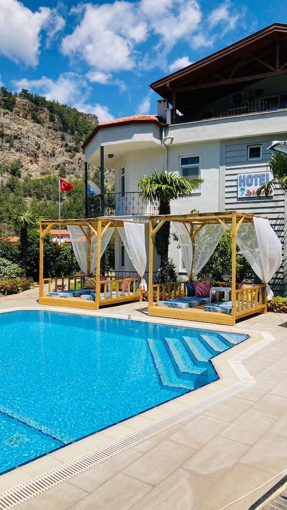 Bybassios Hotel 3/37