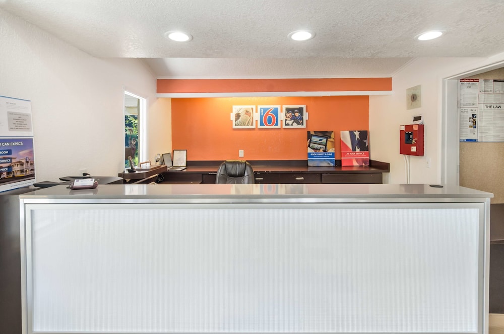 Lobby at Motel6 Salem, VA, SALEM - VA