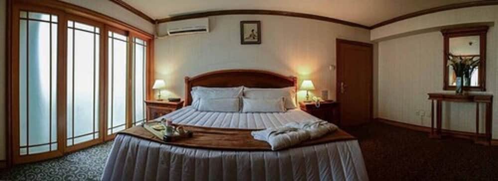 Miramar Hotel 23/71