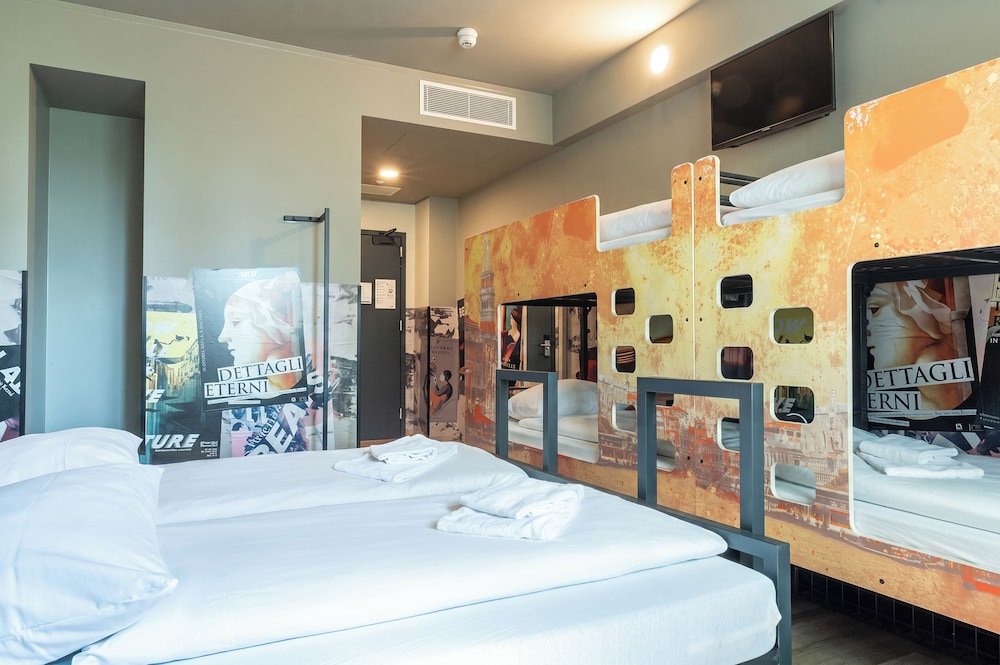 a&o Hostel Venezia Mestre 23/69