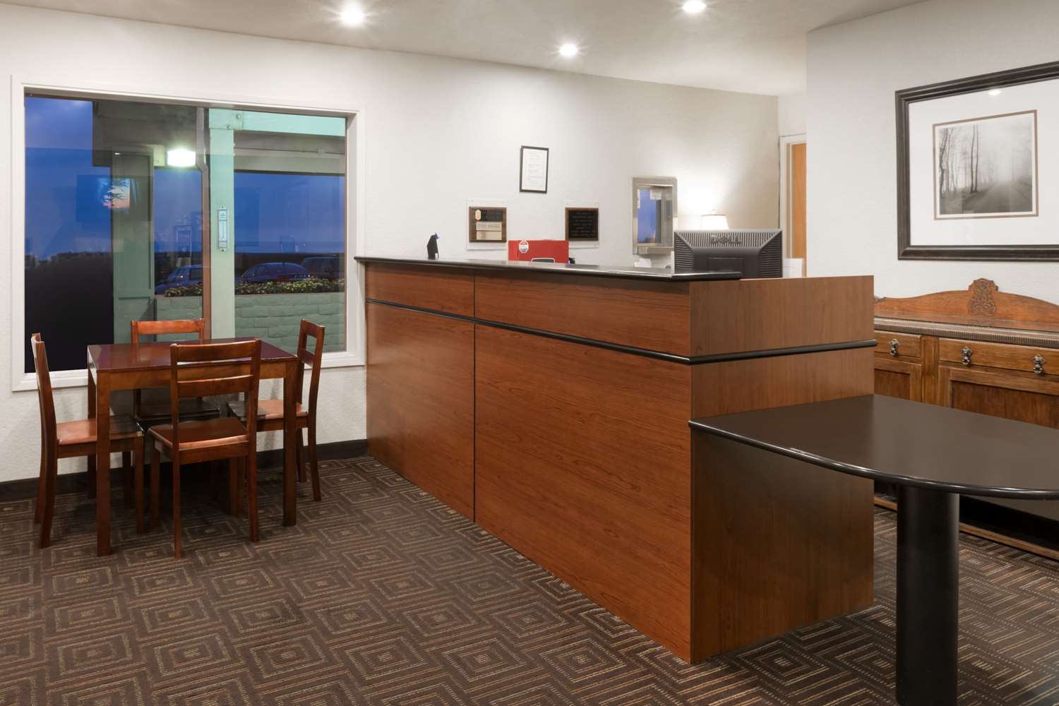 Super 8 by Wyndham Fort Bragg 8/35