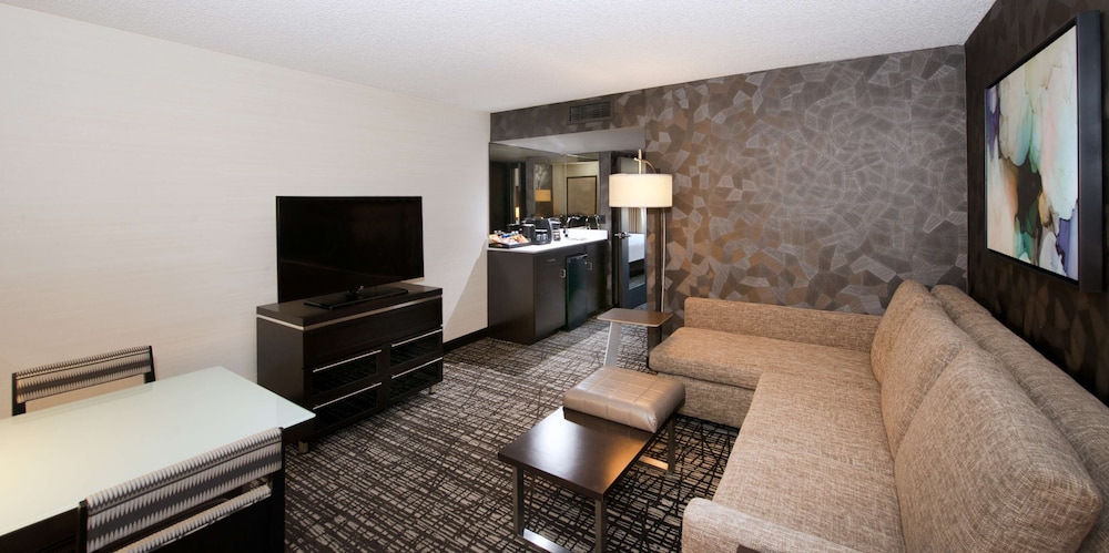 Embassy Suites Las Vegas 37/76