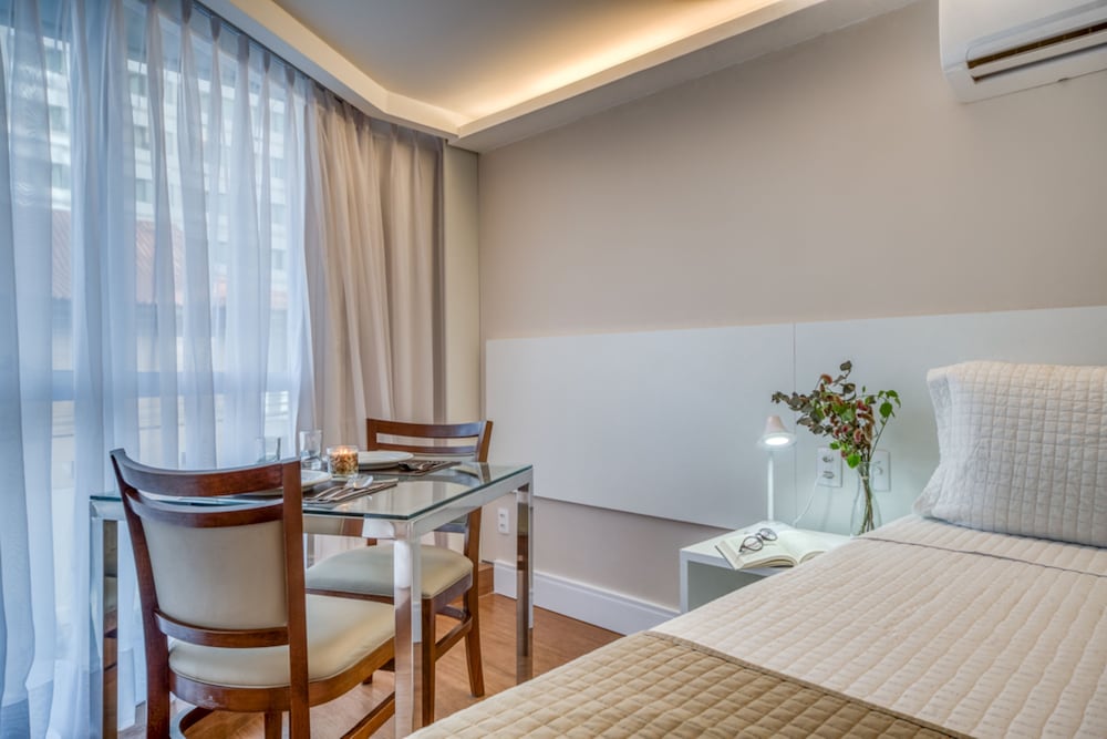 Hotel Brisa Suites 43/64
