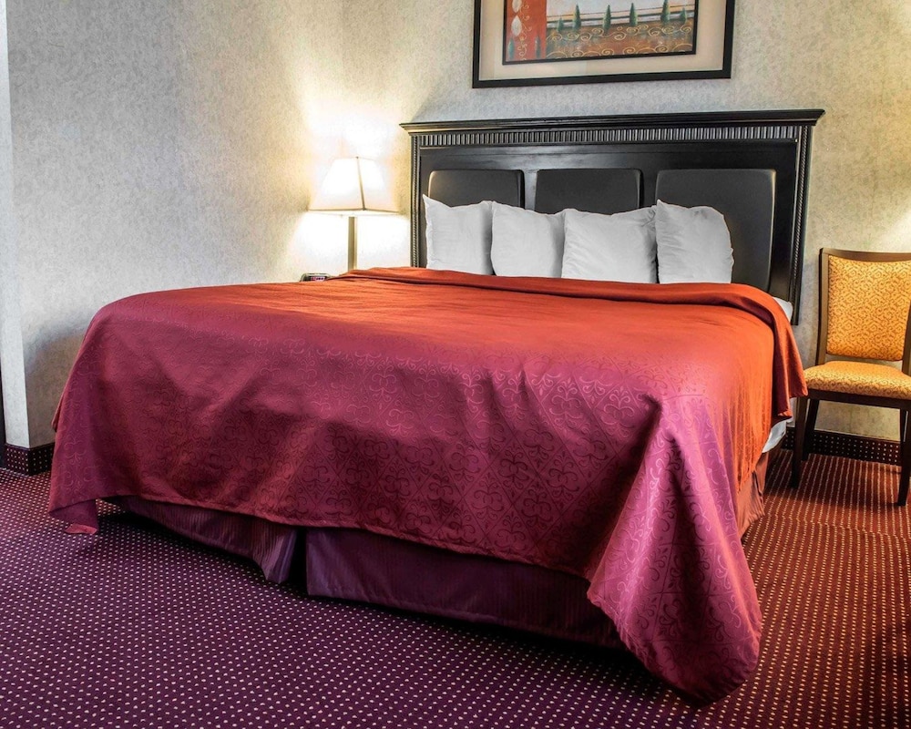 Quality Inn & Suites Gibsonia - Pittsburgh North PA 29/68