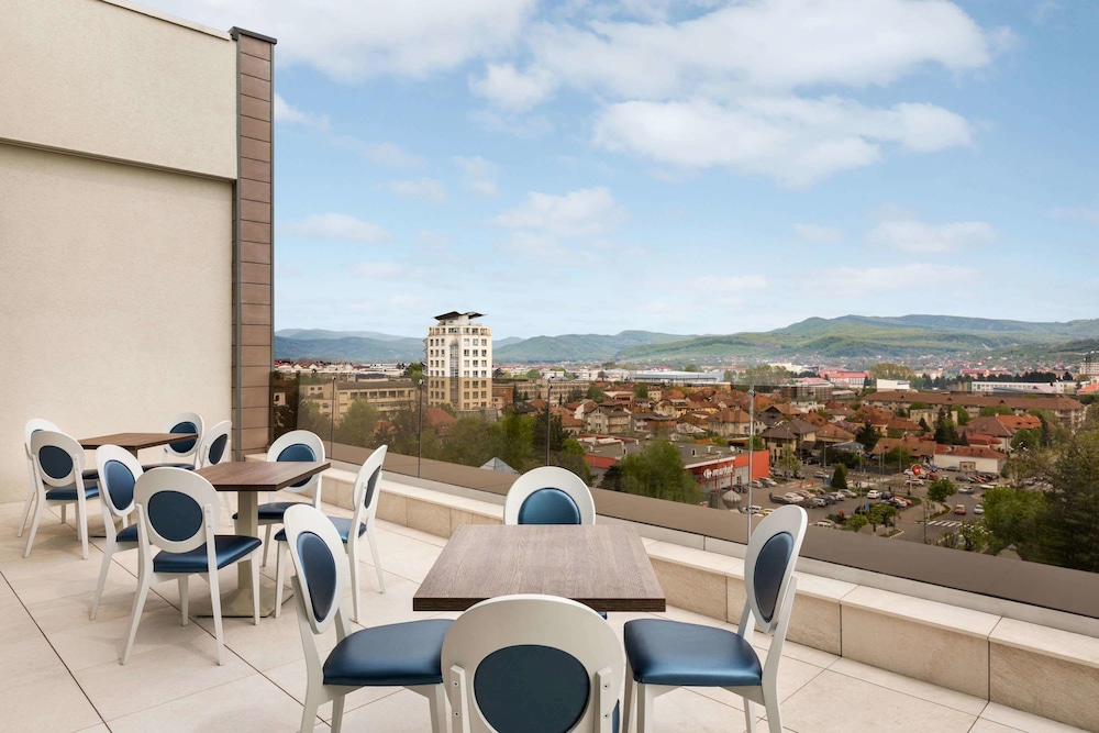 Ramada By Wyndham Ramnicu Valcea 7/52