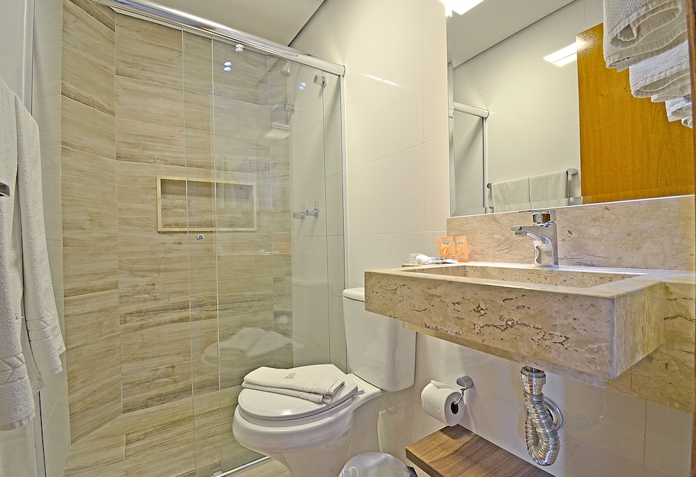 BUSINESS PARK HOTEL 67/69