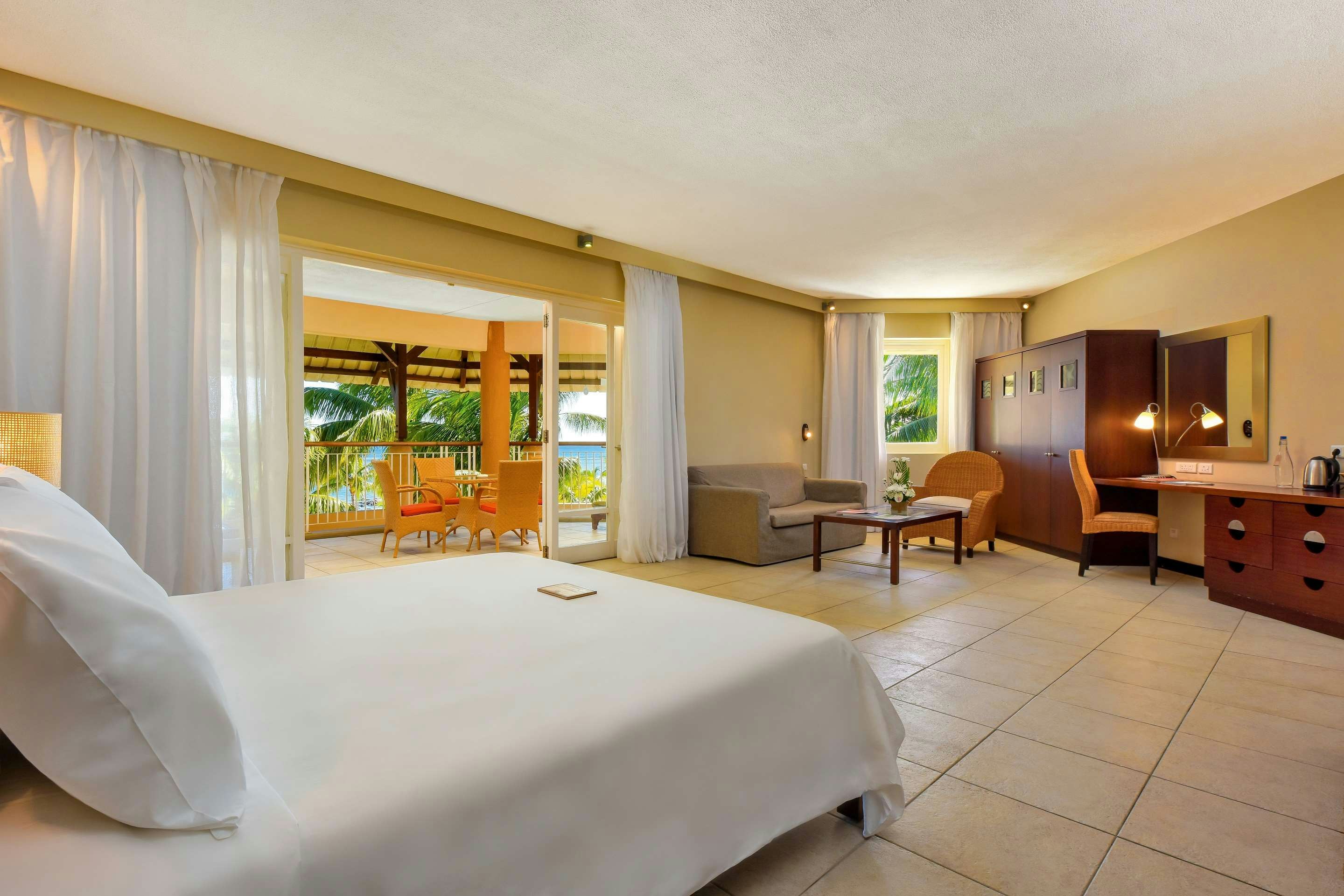 Victoria Beachcomber Resort and Spa 9/54
