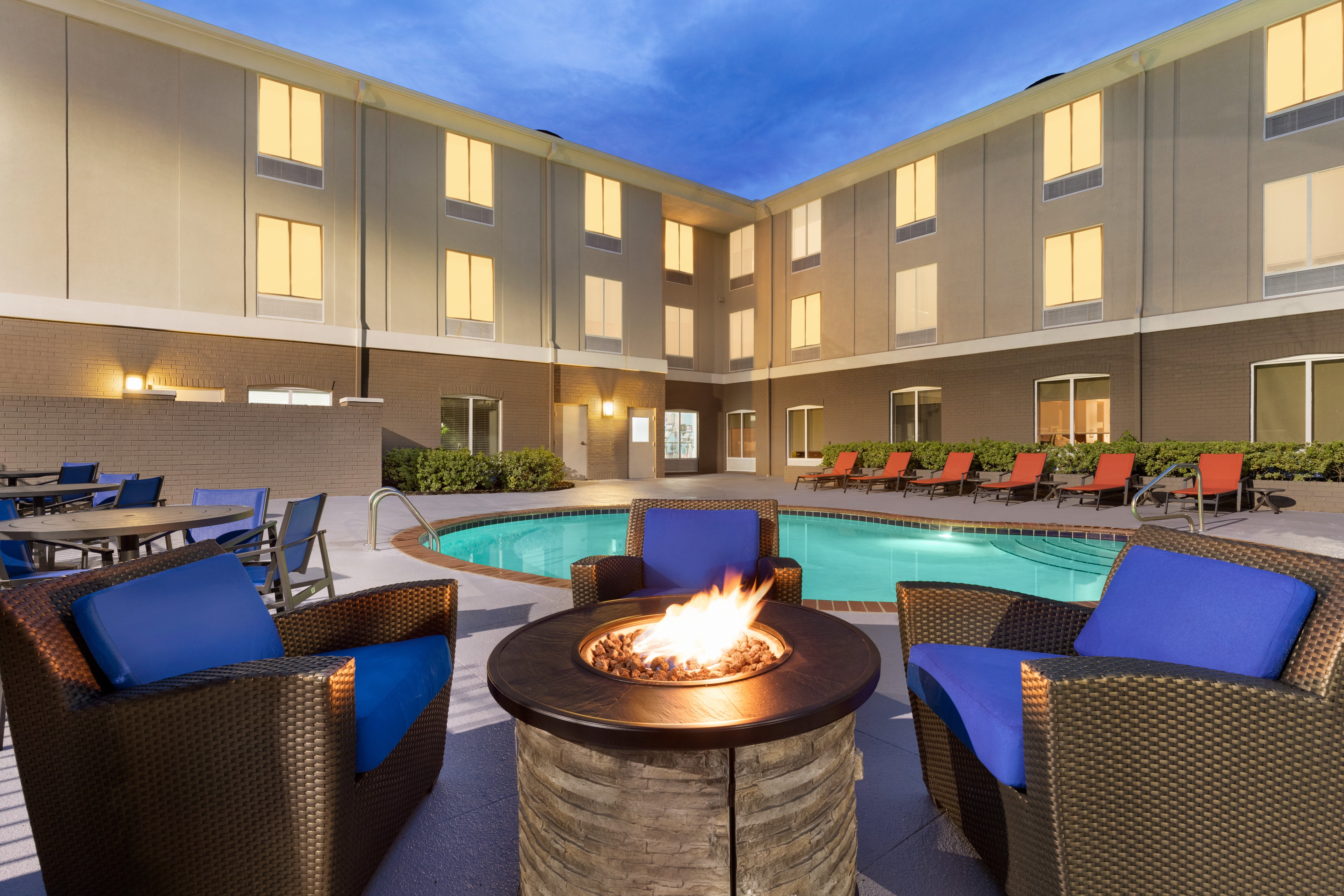 Holiday Inn Express Hotel Suites Auburn University Area 31/53