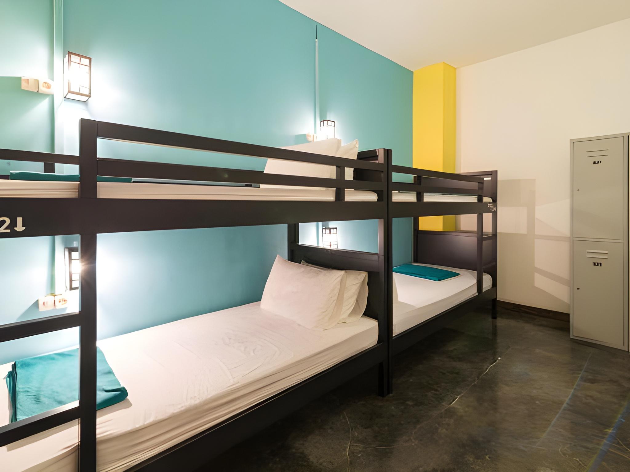 Mixed Dorm, 4 Beds, No Window
