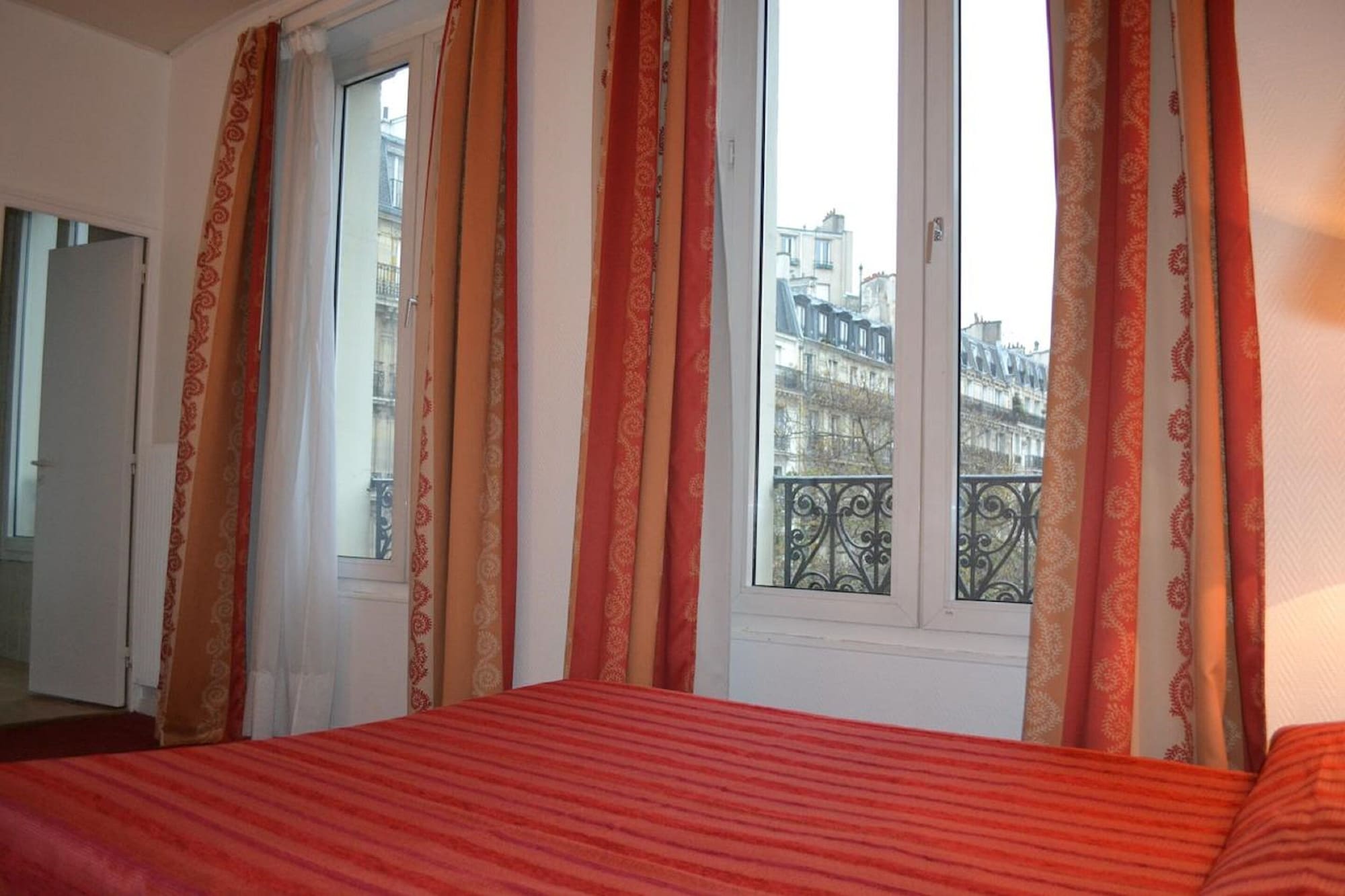STANDARD, TRIPLE, 3 BEDS