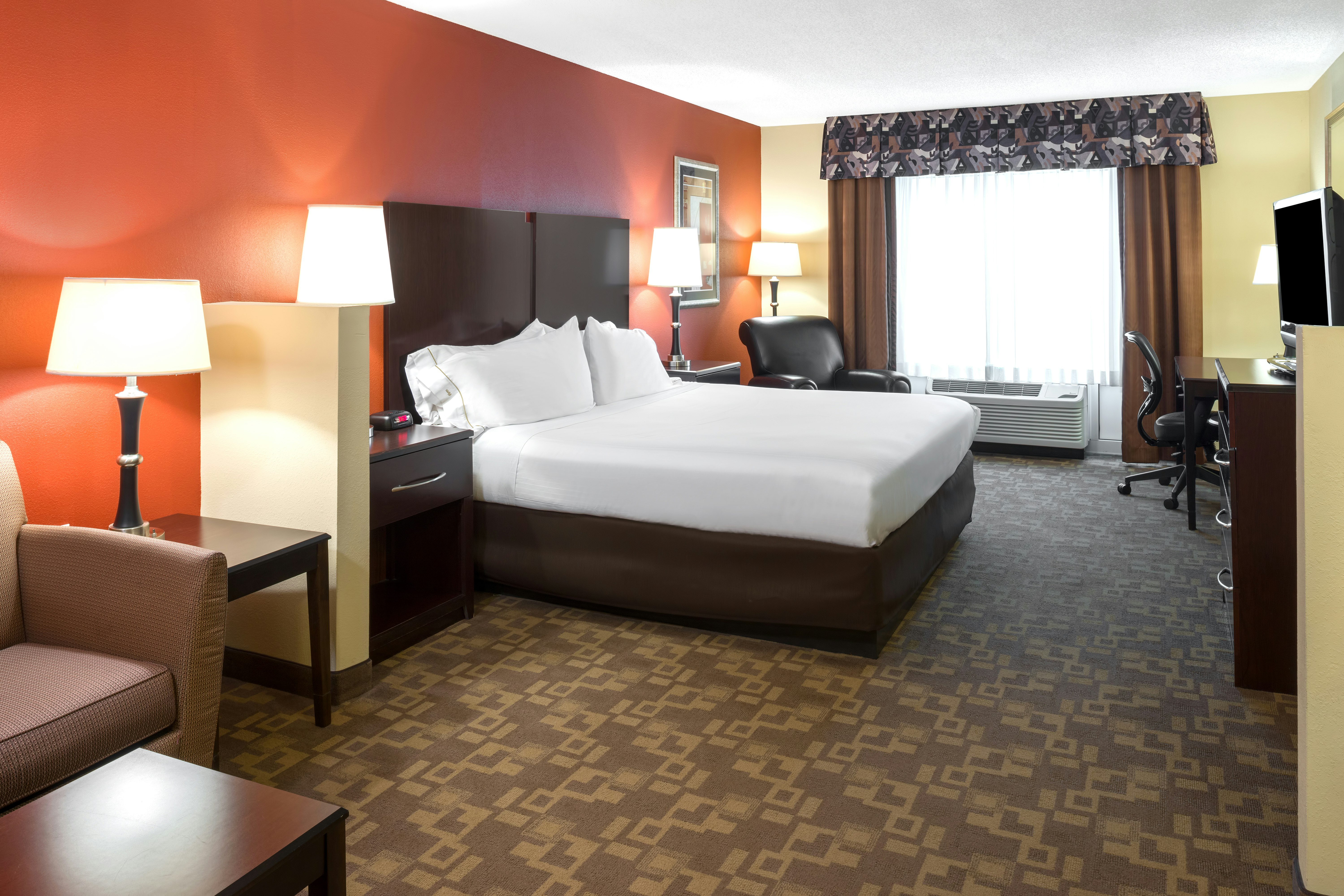 Holiday Inn Express & Suites Lexington Dtwn Area-Keenland 13/41