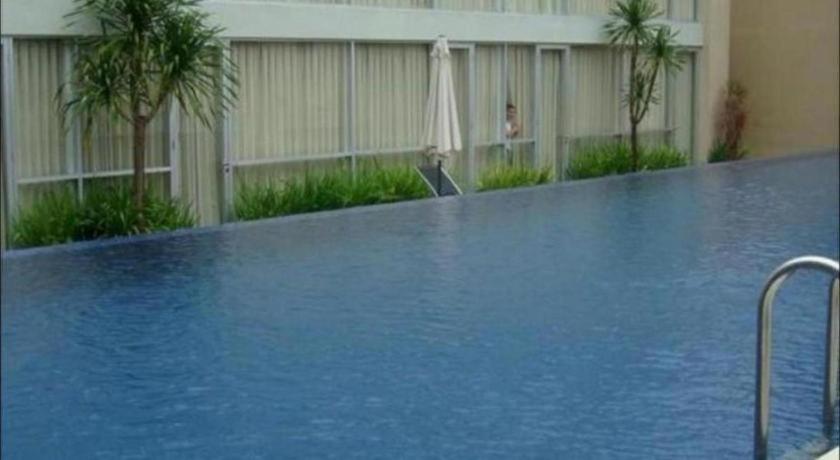 Hotel Royal Jember 20/24