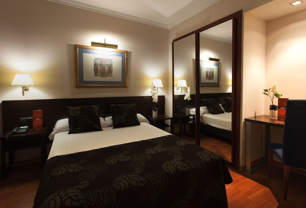 Hotel Cortezo 32/80