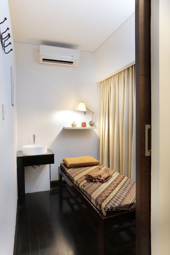 Lido Lake Resort by MNC Hotel 28/63
