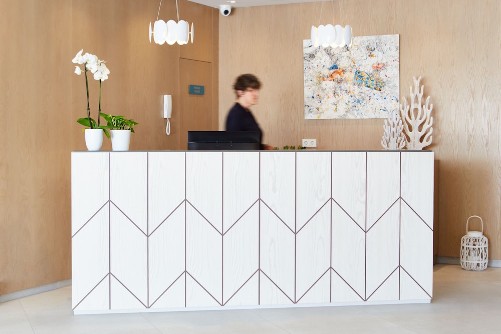 Universal Aparthotel Elisa 12/81