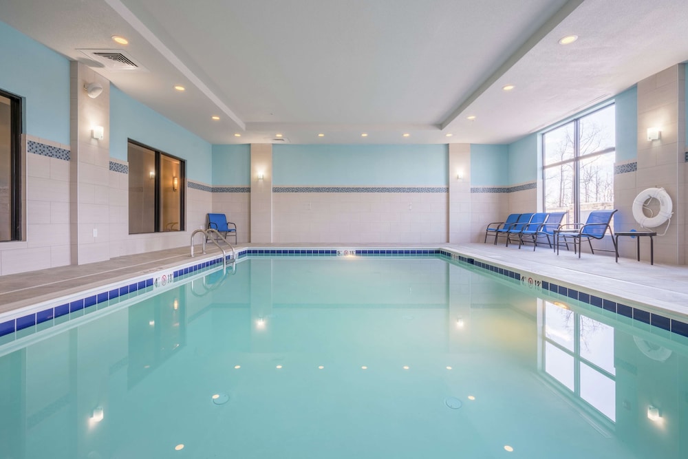 Hampton Inn & Suites Glenarden/Washington DC 24/40