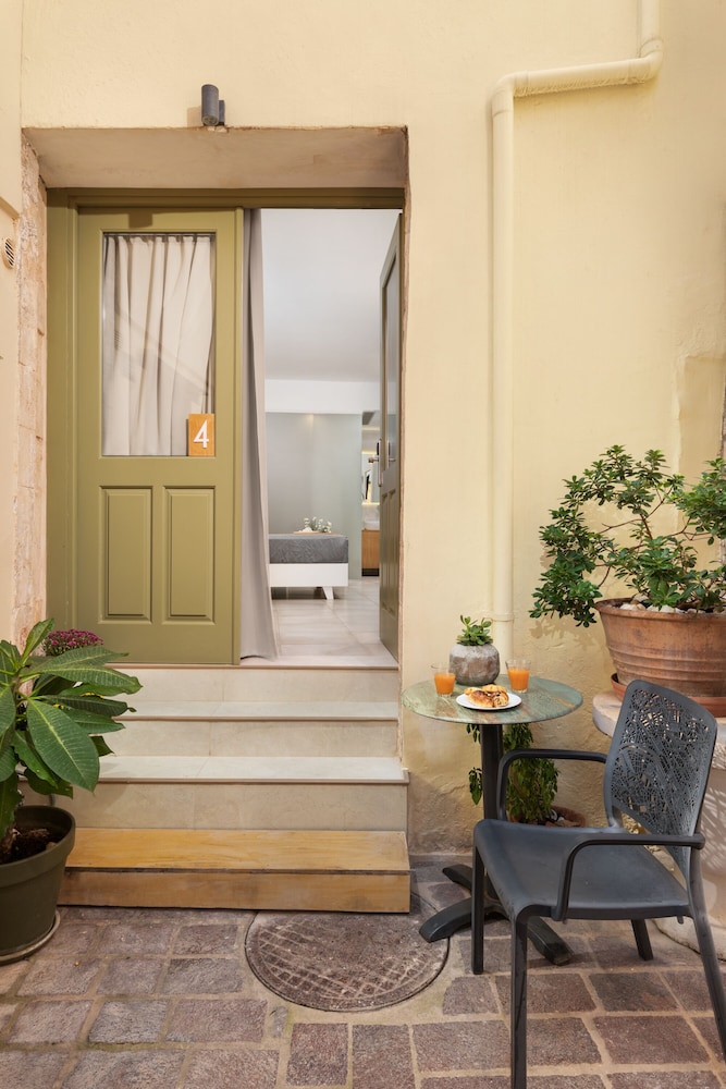 Elia Portou Luxury Residence 4/26