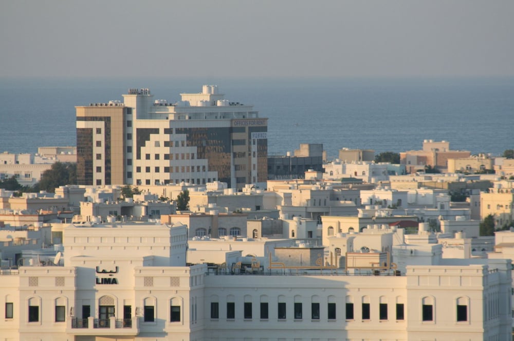The Secure Inn Hotel Muscat 64/69