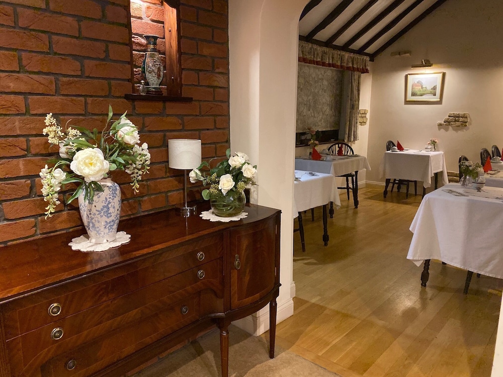 Cotswold House - Guest house 12/16