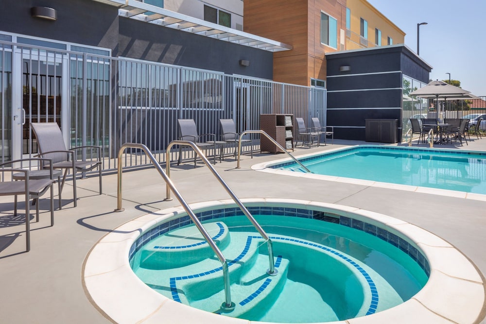 Fairfield Inn & Suites by Marriott Fresno North/Shaw Avenue 7/20
