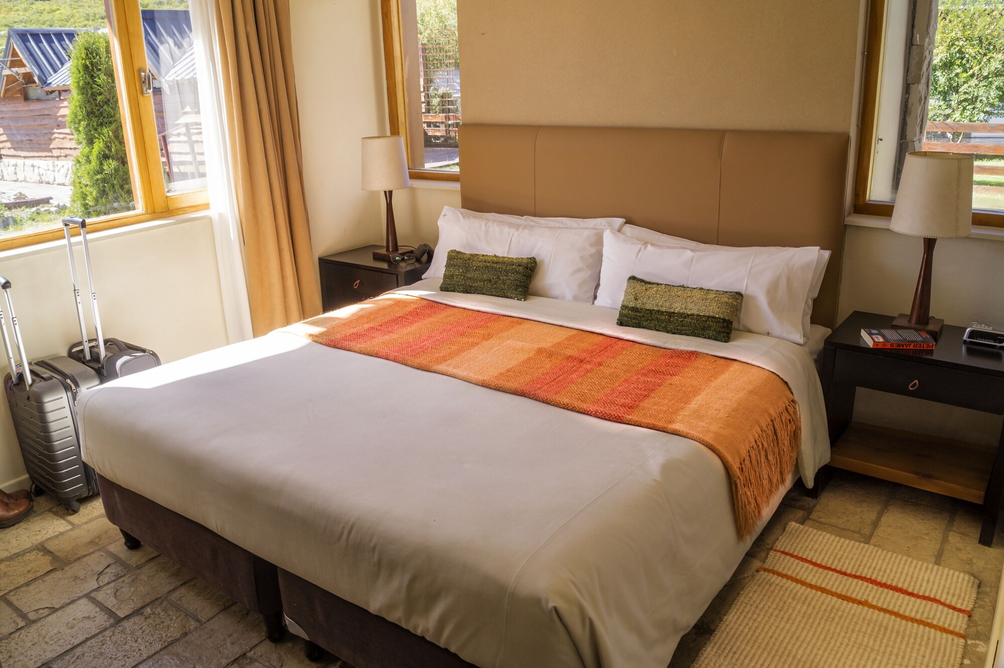 JUNIOR SUITE, KING BED, GARDEN VIEW, 2 SOFA