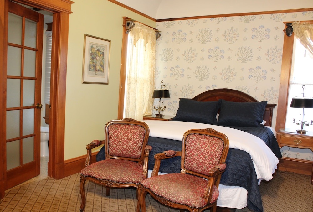 Pacific Grove Inn 48/79