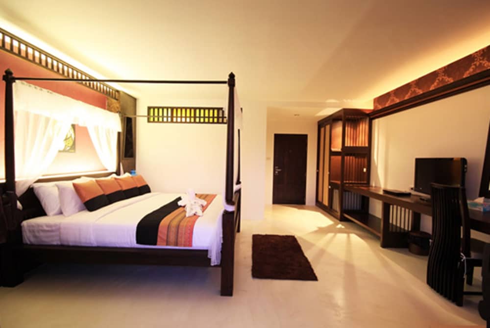 Dee Andaman Hotel 11/34