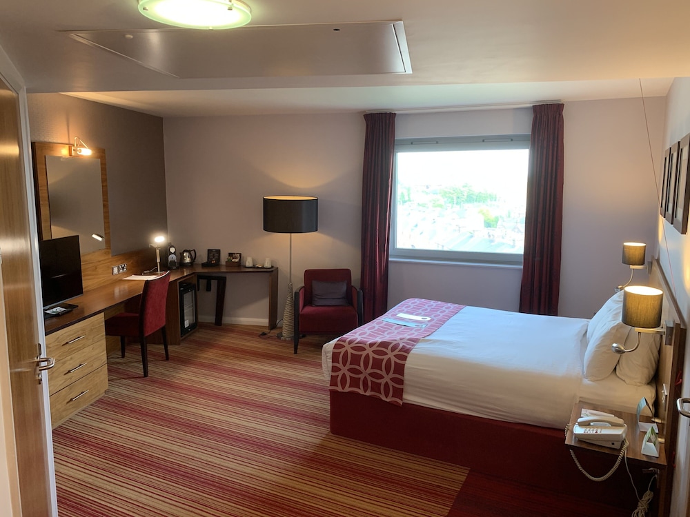 Holiday Inn Norwich City. 27/77
