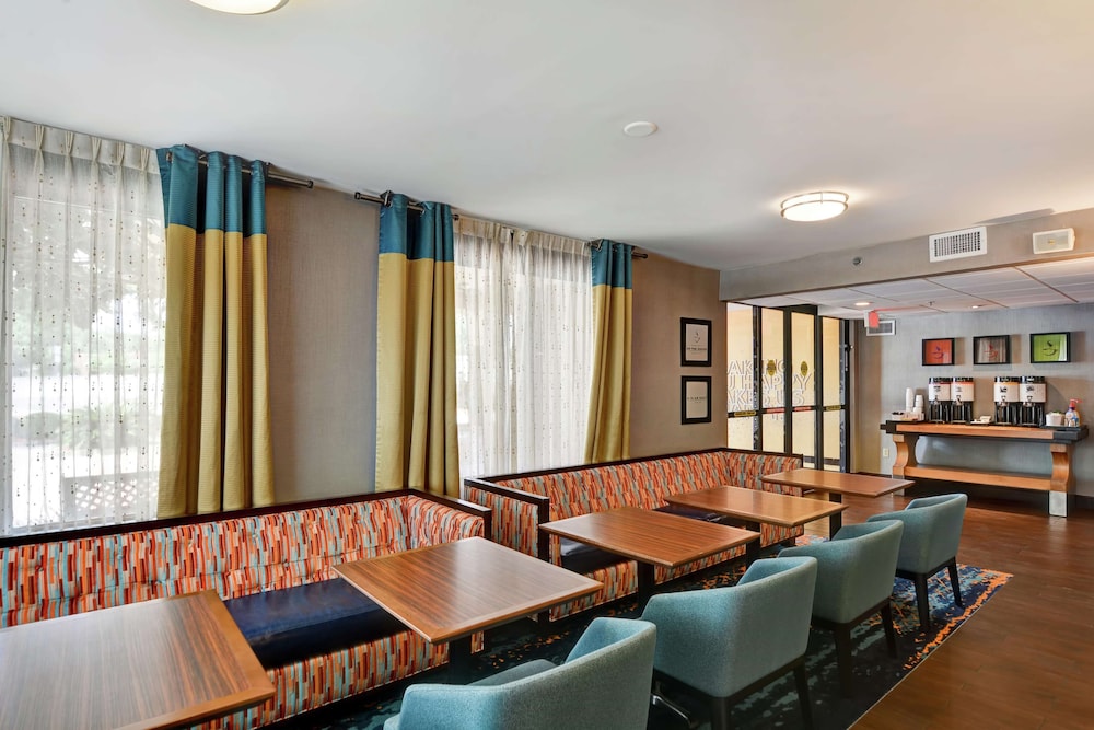 Hampton Inn Columbia-I-26 Airport 34/51