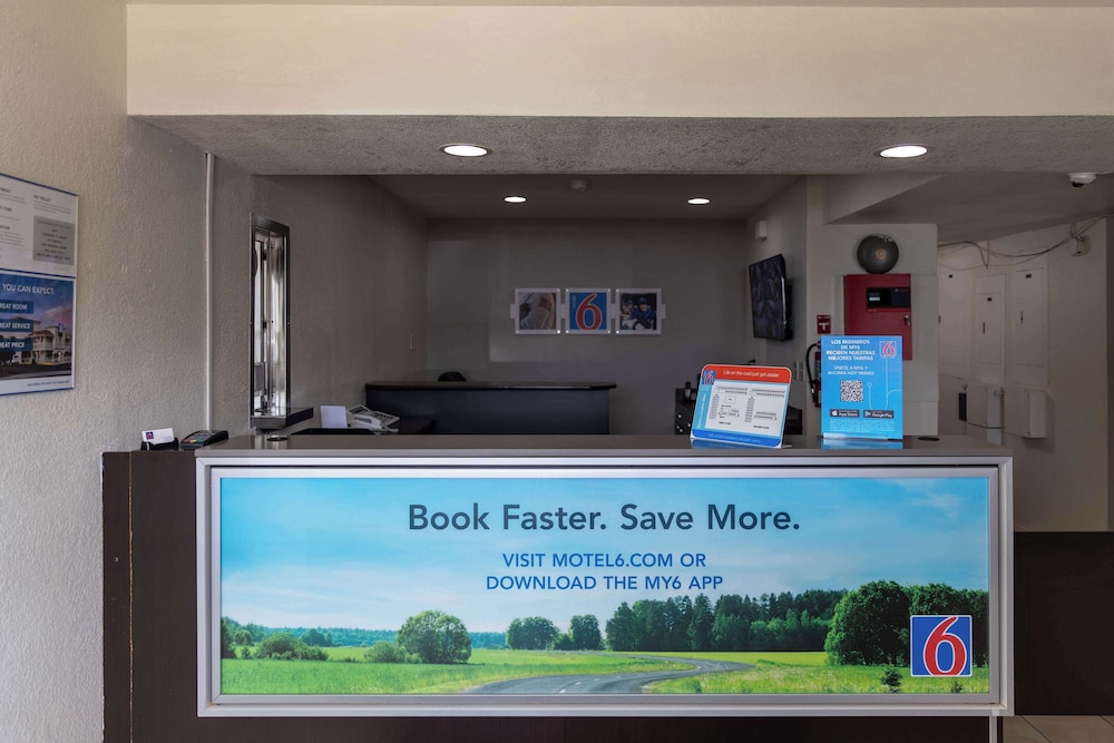 Lobby at Motel6 Lufkin, TX, LUFKIN - TX