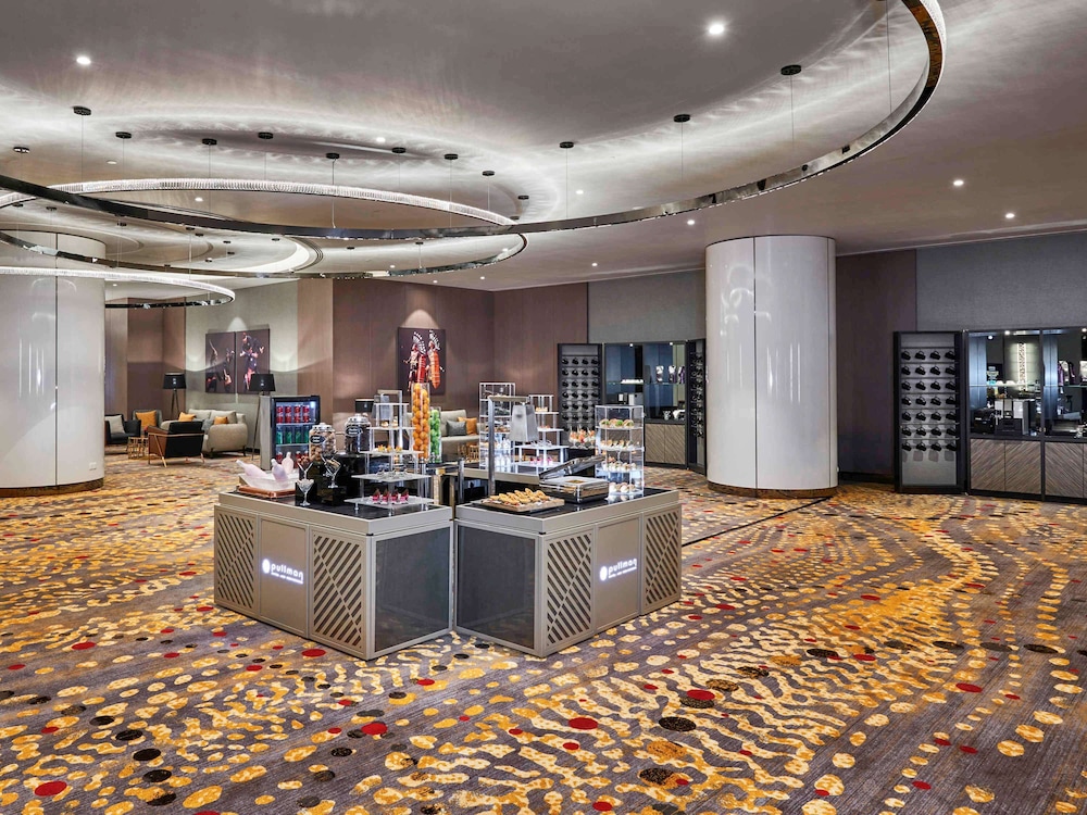 Pullman Kuala Lumpur City Centre Hotel and Residences 67/75