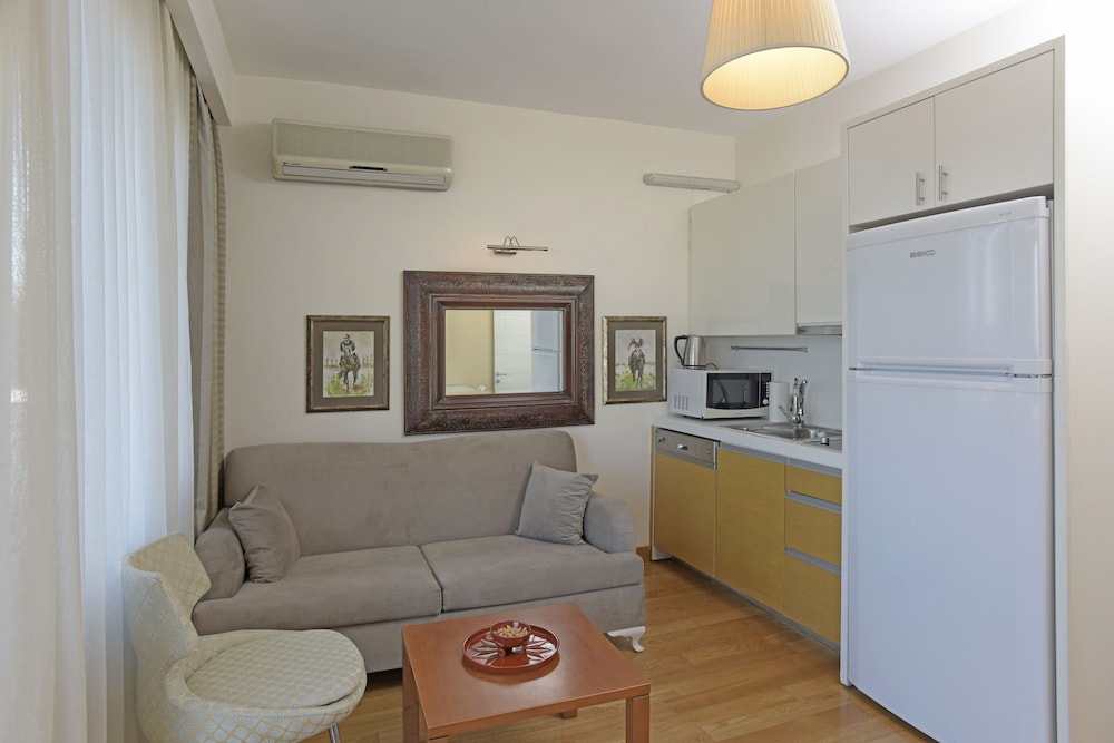 Cheya Gumussuyu Residence 36/55