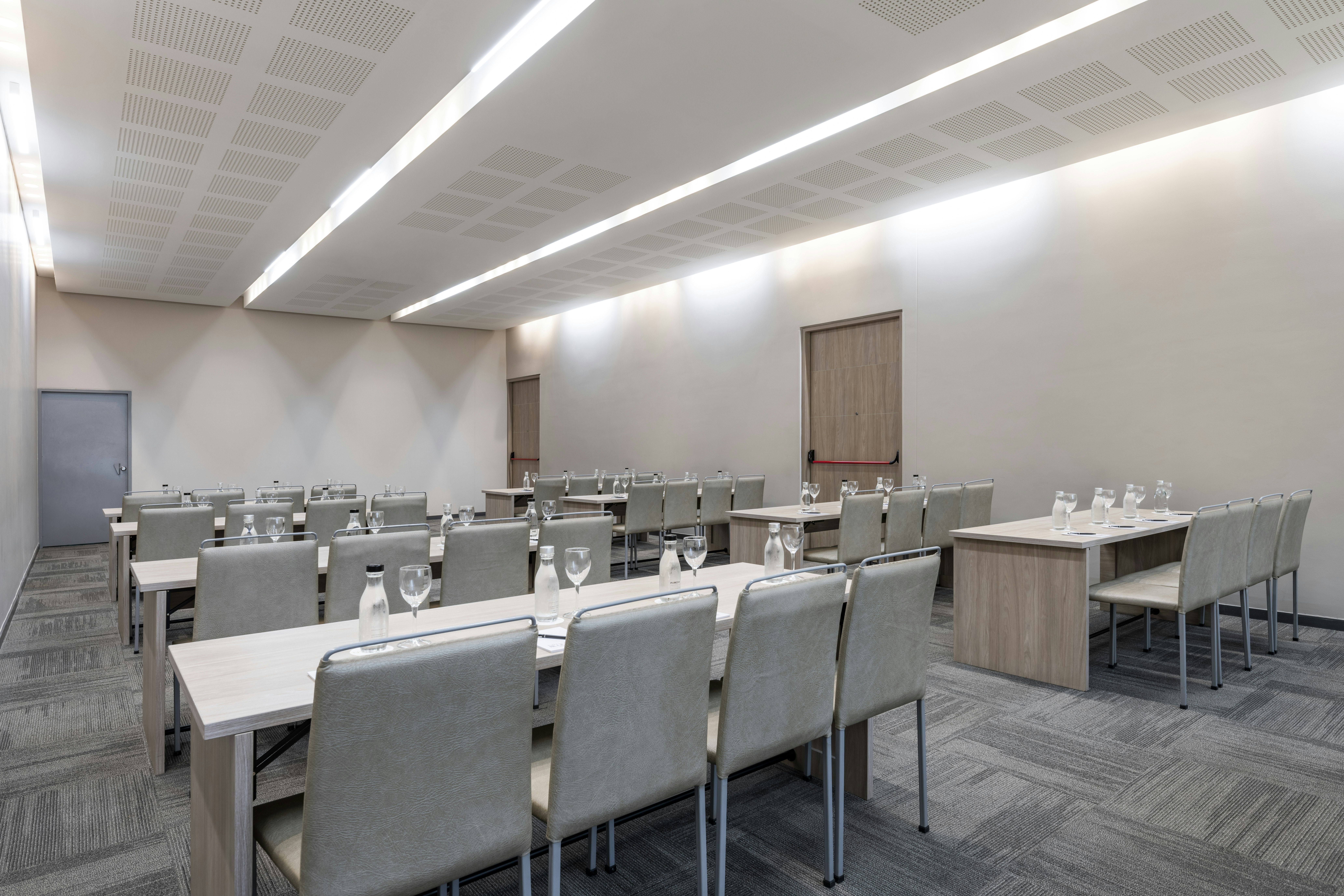 York Medellin, Curio Collection by Hilton 51/60