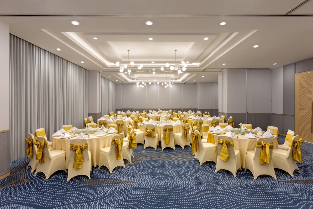 Hotel Santika Pasir Koja 20/21