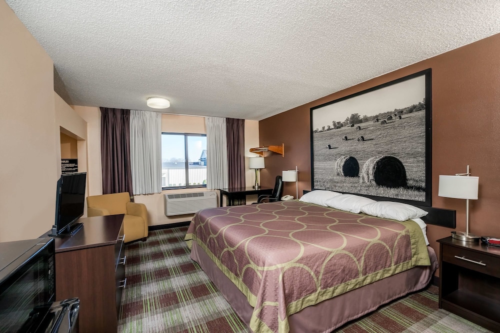 Super 8 by Wyndham Campbellsville KY 12/20