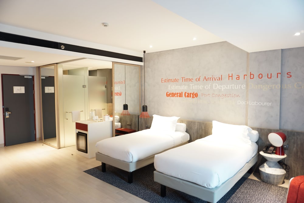 Ibis Styles Batam Nagoya 34/68
