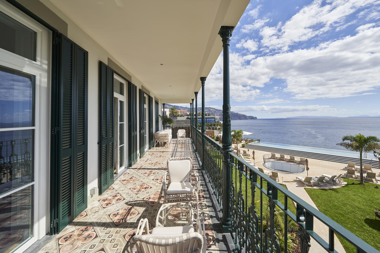 Les Suites At The Cliff Bay 30/34