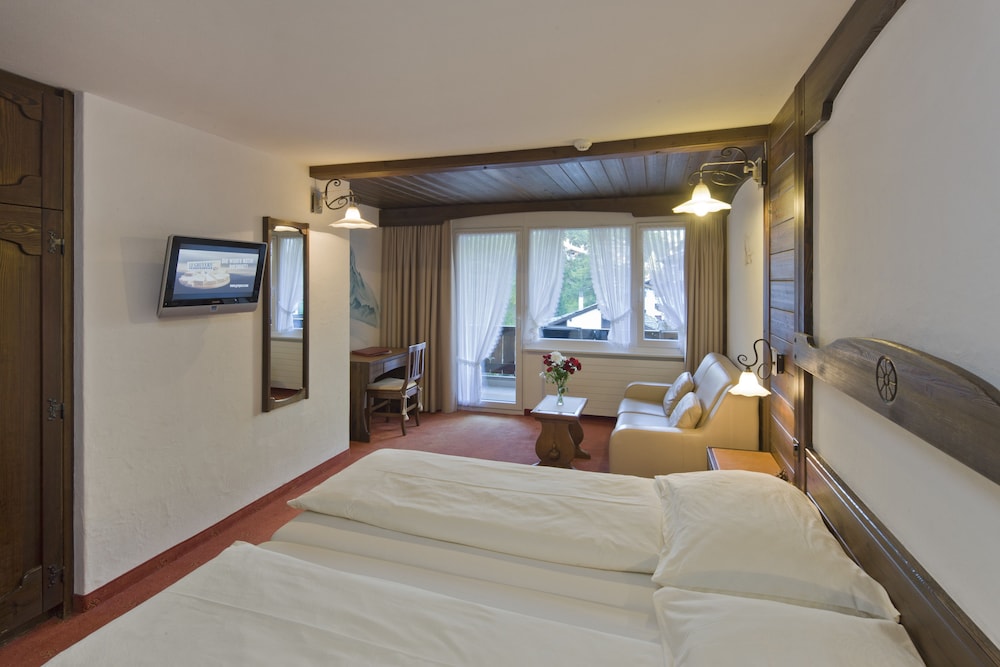 Hotel Antika 19/63