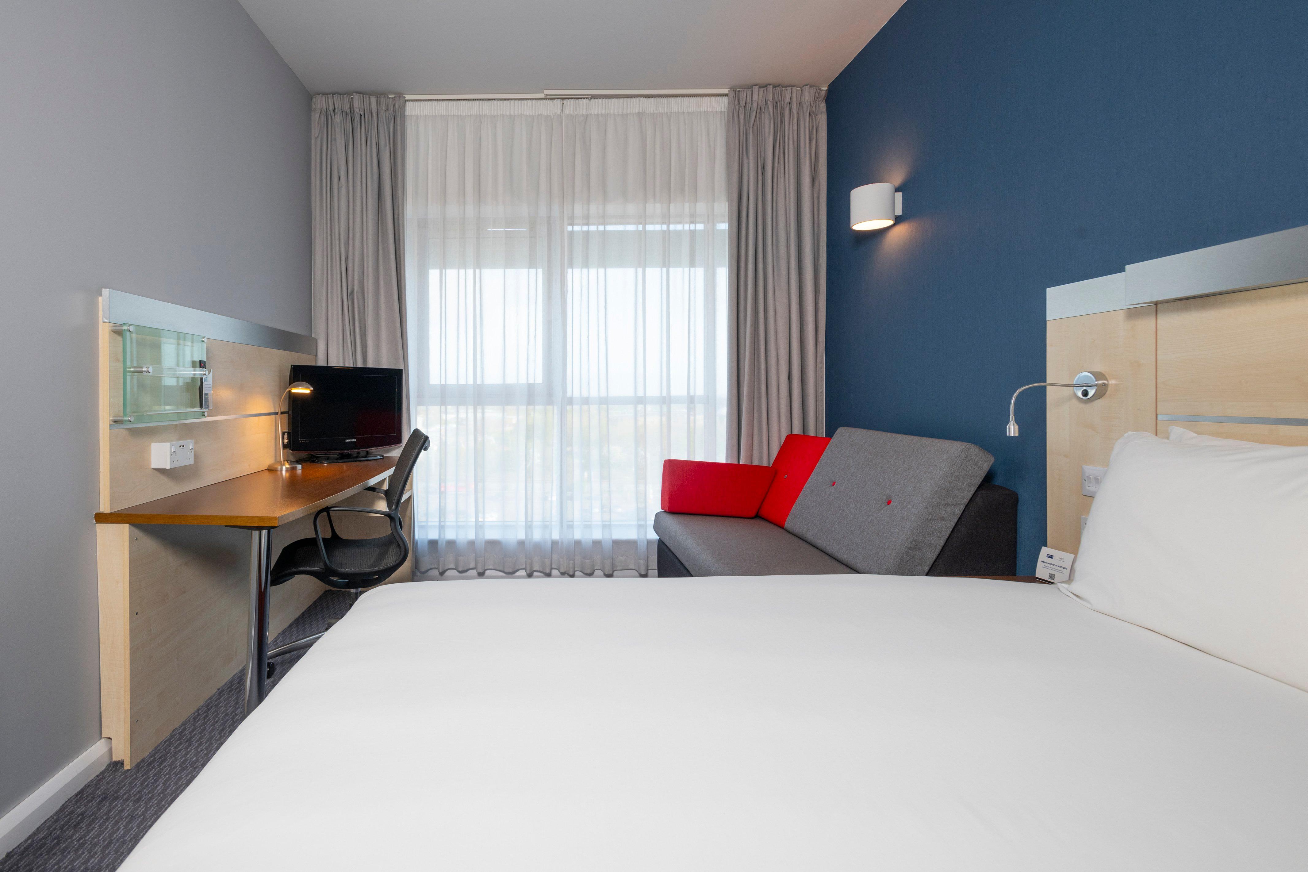 STANDARD, KING BED
