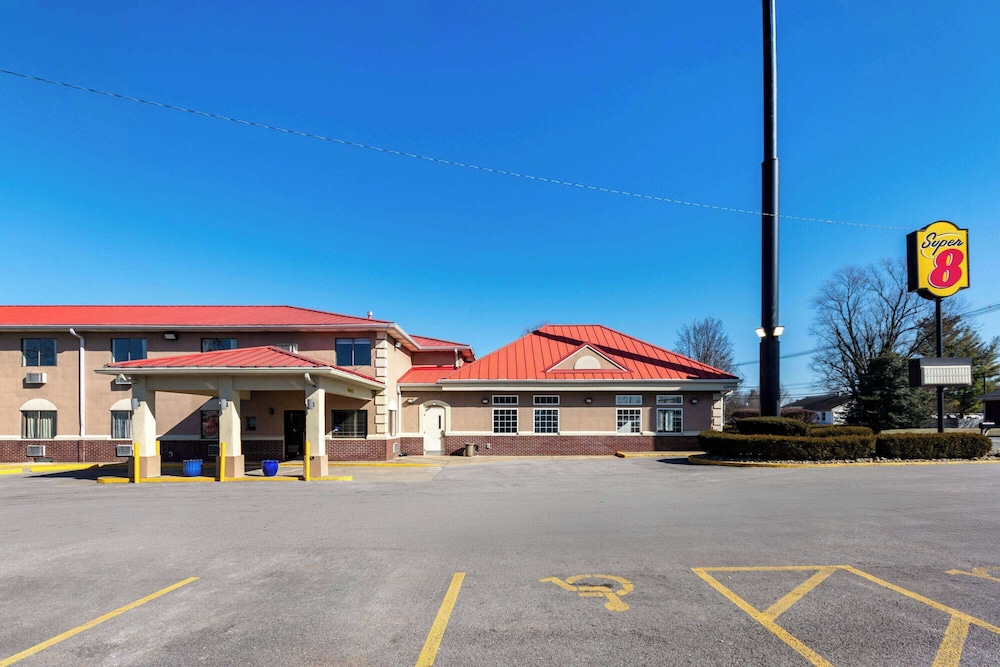 Super 8 by Wyndham Elizabethtown 9/61