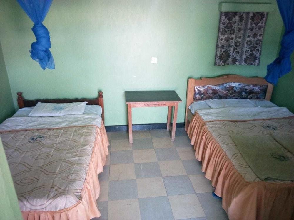 Joskaki Hotel 2/12