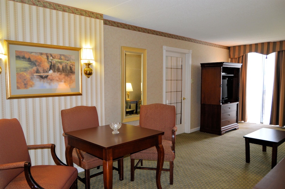 Best Western Plus Wilkes Barre Center City 37/55