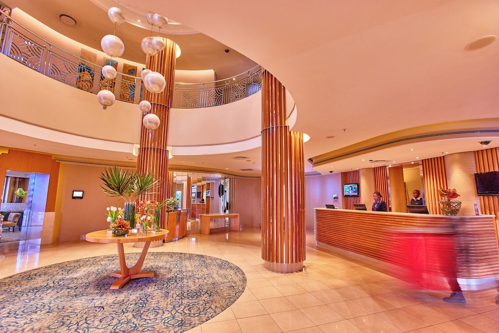 Suncoast Hotel And Towers 7/54