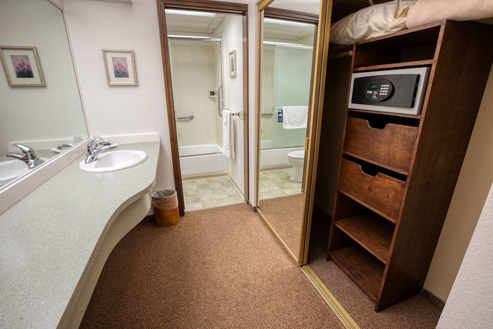 Sophie Station Suites 31/32