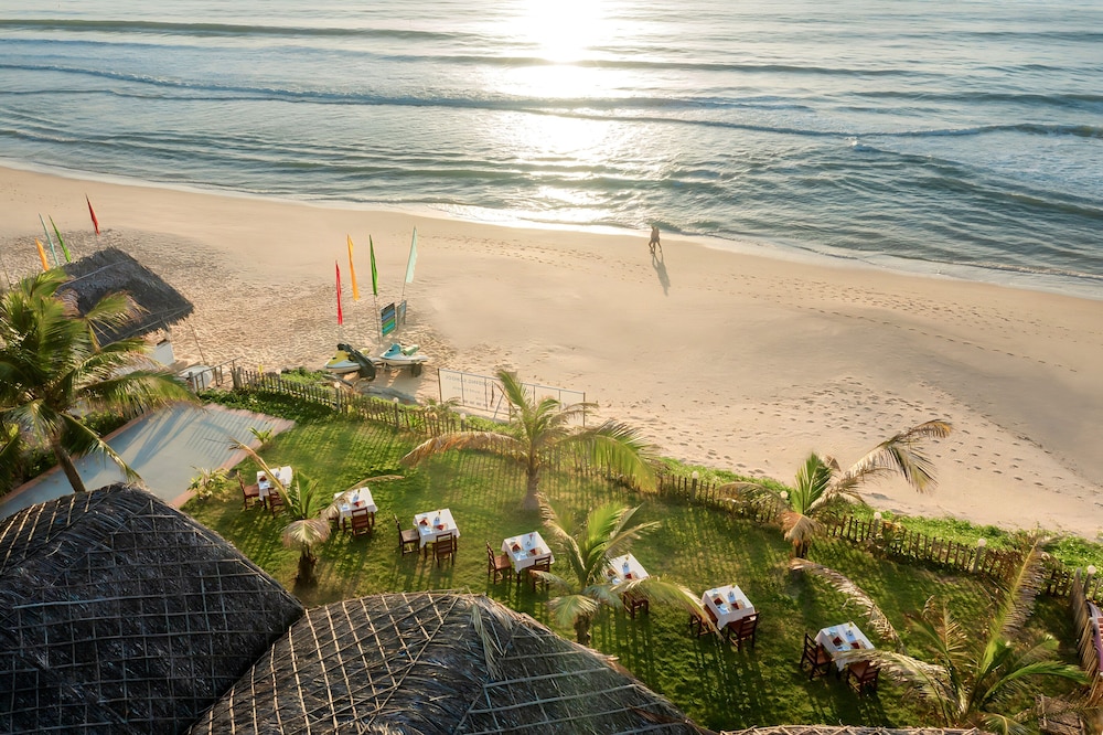 Sea Lion Beach Resort And Spa 50/59