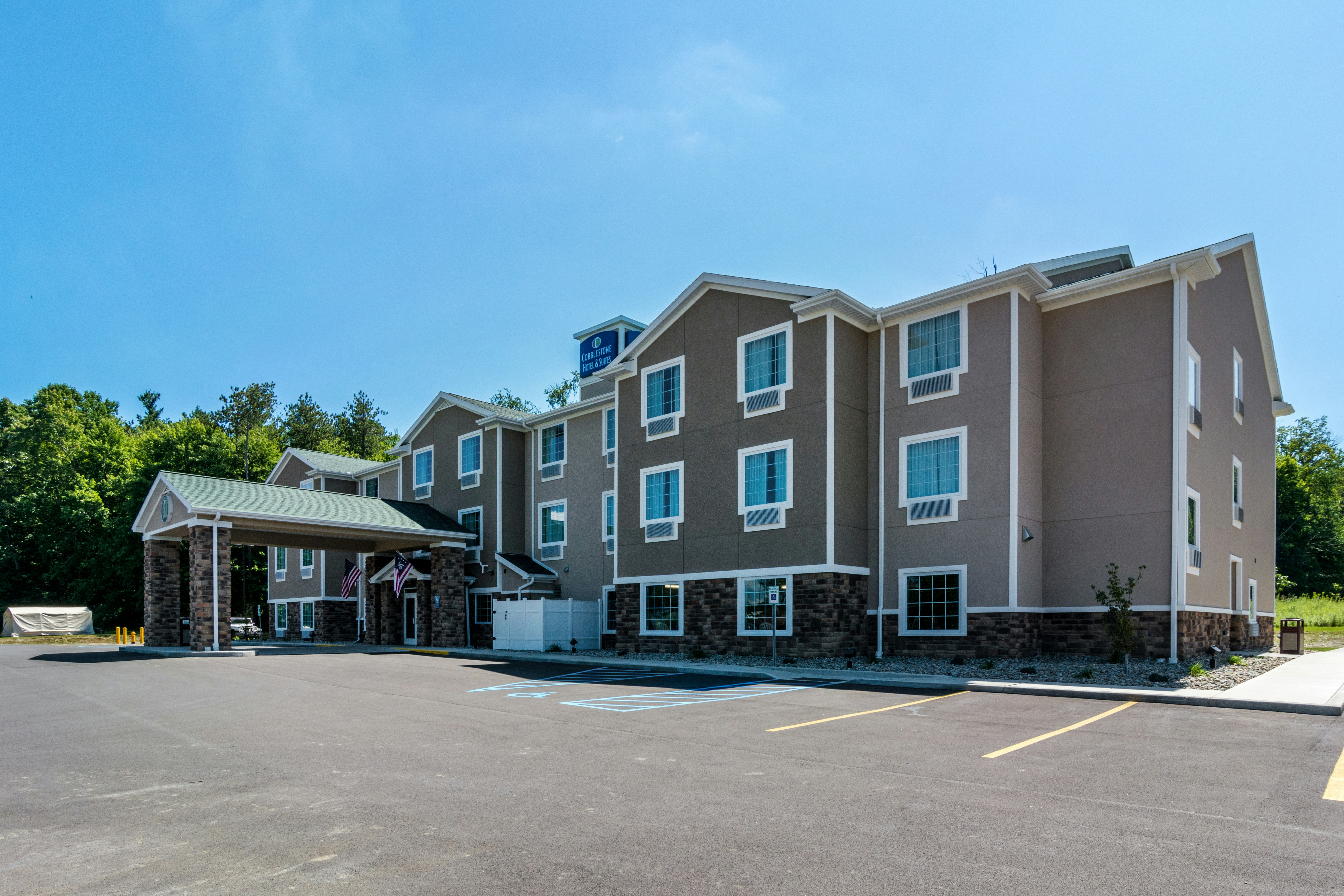 Cobblestone Hotel & Suites - Greenville 21/21