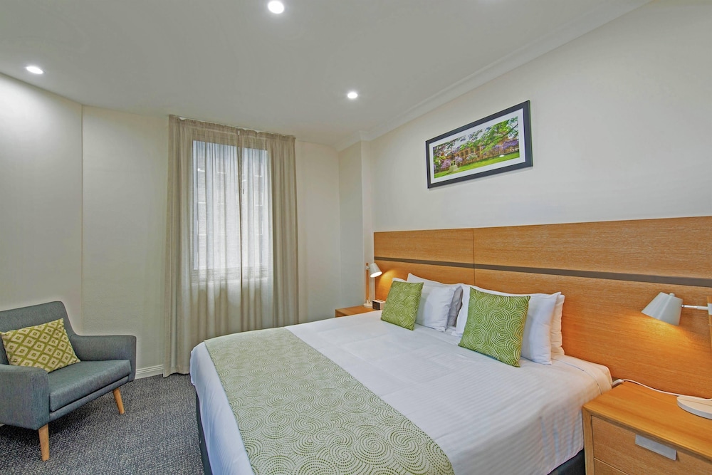 2 BEDROOMS, APARTMENT