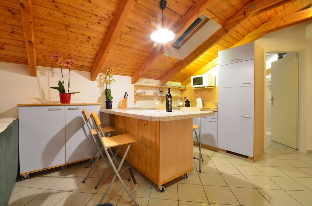 Ajo Apartments Danube 50/50