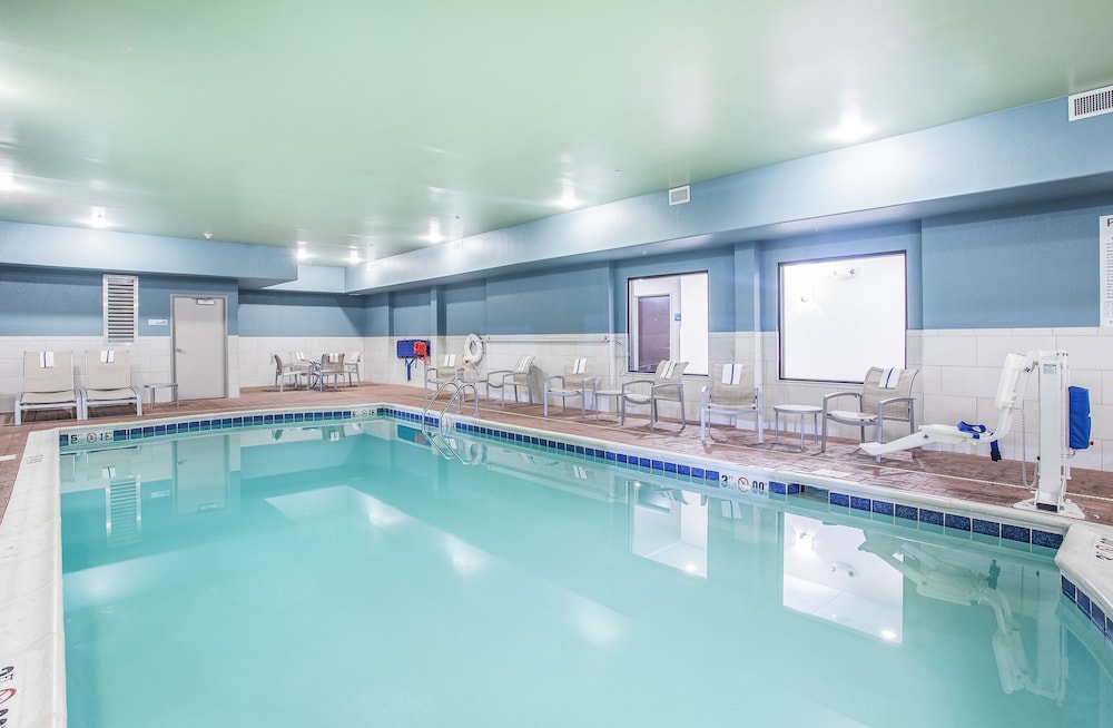 Holiday Inn Express Suites Glasgow 5/45