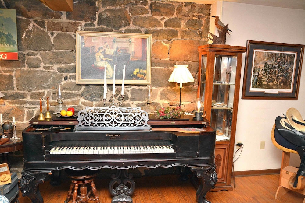 Battlefield Bed &amp; Breakfast Inn 9/76